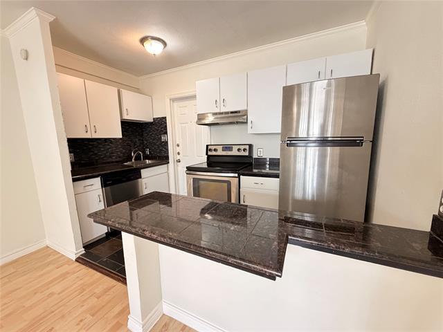 Building Photo - 4101 Douglas Ave