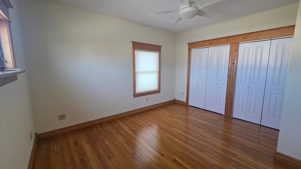 Building Photo - 559 Minor St