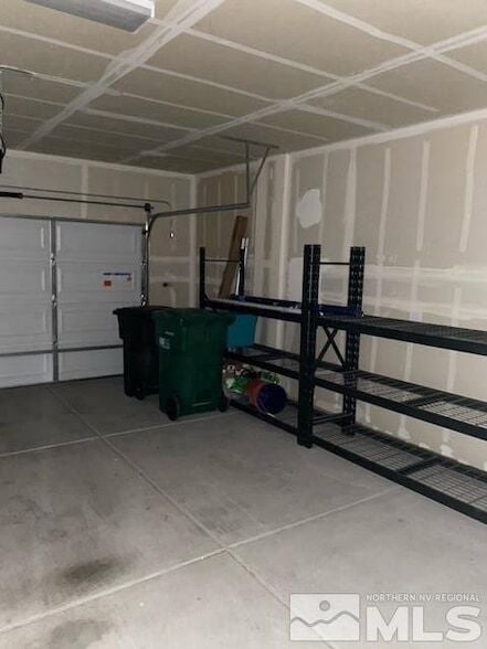 Building Photo - 175 Walnut Dr