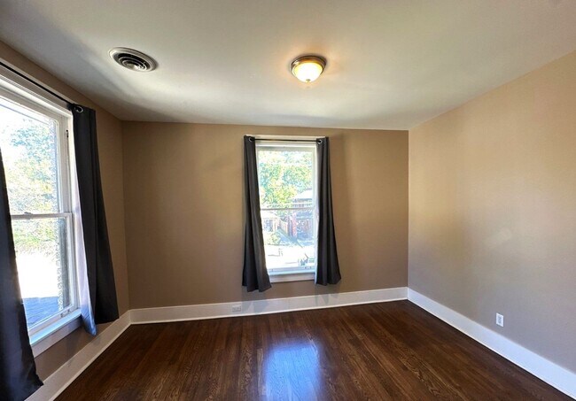 Building Photo - Gorgeous 4 Bedroom Home Now Available!!