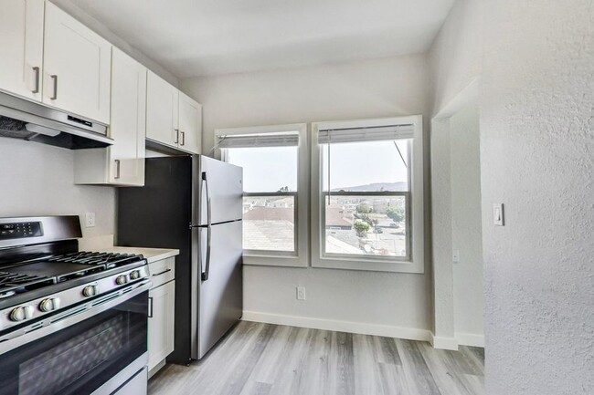 Building Photo - 1707 36th Ave