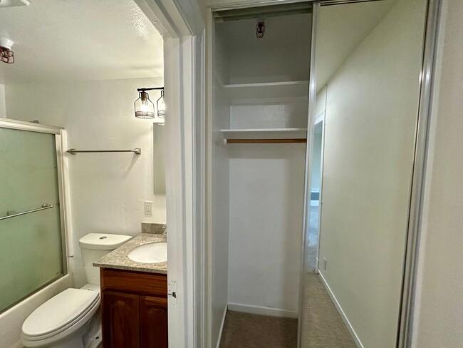 Building Photo - 1548-1560 Fillmore Street-506