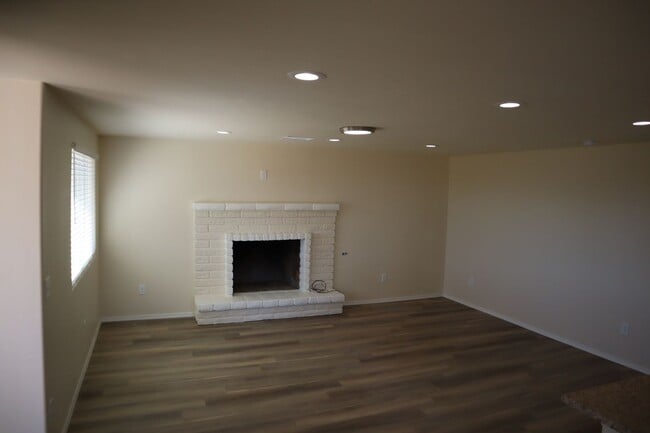 Building Photo - Fully Renovated Home You'll Want To See!
