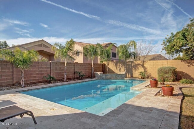 Building Photo - Gorgeous Chandler home with pool!