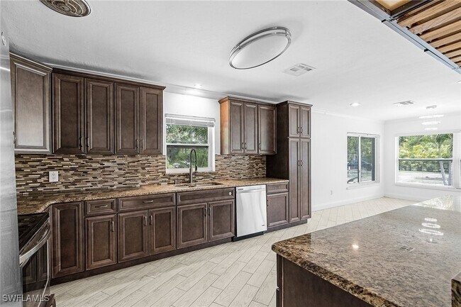 Building Photo - 1340 Braman Ave