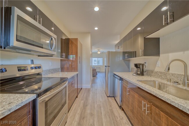 Building Photo - 1100 S Nail Crk Ct