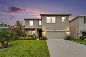 Building Photo - 3221 Living Coral Dr