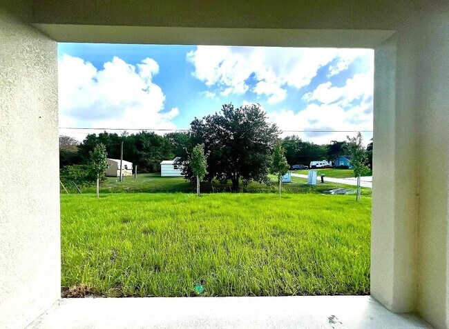 Building Photo - 498 Periwinkle Dr