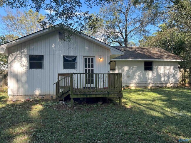 Building Photo - 3815 Ridgecrest Cir SW