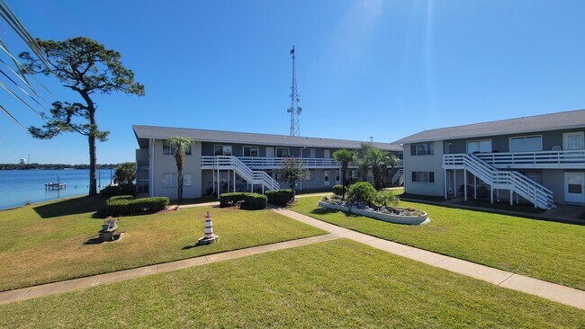 Building Photo - 726 Eglin Pkwy