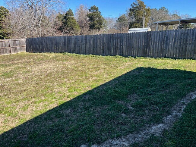 Building Photo - 14 Blueberry Ln