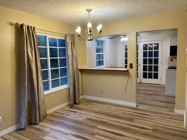 Building Photo - 746 Hacienda Dr