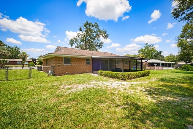 Building Photo - Newly Updated Home On Cul De Sac