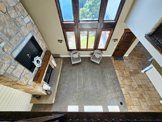 Building Photo - 738 Deer Hollow Rd