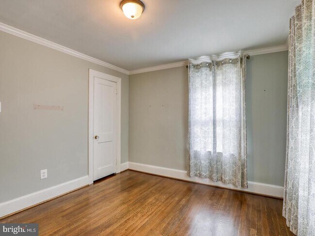 Building Photo - 123 Bellview Ave