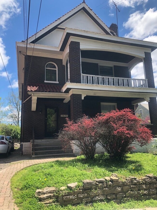 Building Photo - Ormond 3400