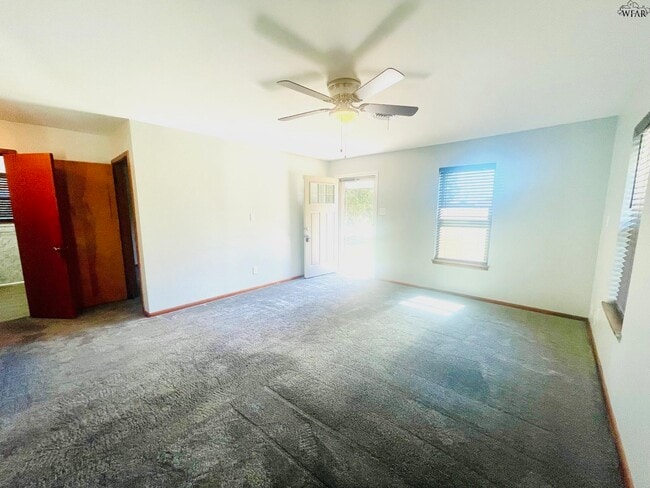 Building Photo - 106 E Jefferson Ave