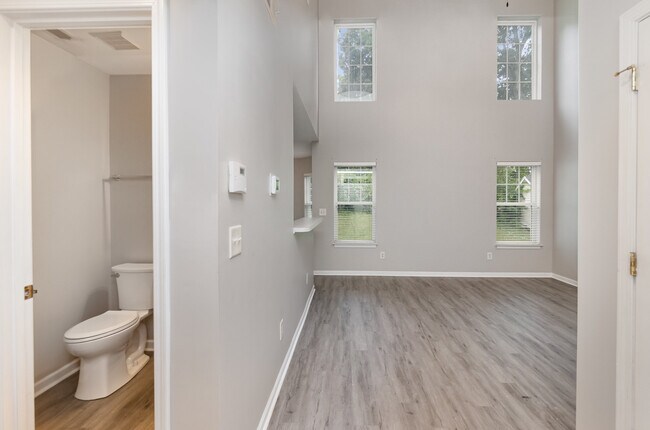 Building Photo - 3727 Bullard St