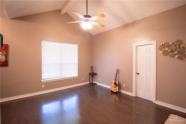 Building Photo - 506 Orchard Ct