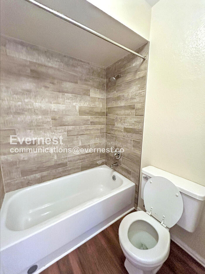 Building Photo - 6659 Gambol Quail Dr E