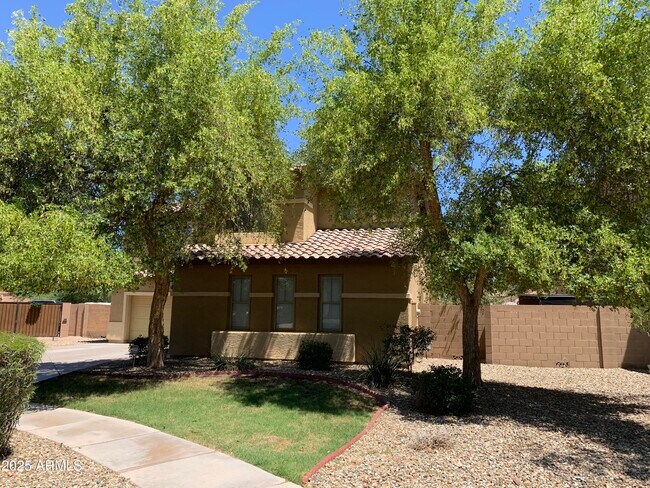 Building Photo - 9018 W Superior Ave