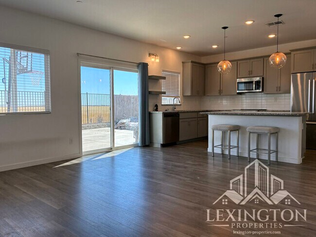 Building Photo - Beautiful Modern, 3BD/2.5BA Home in Rancho...