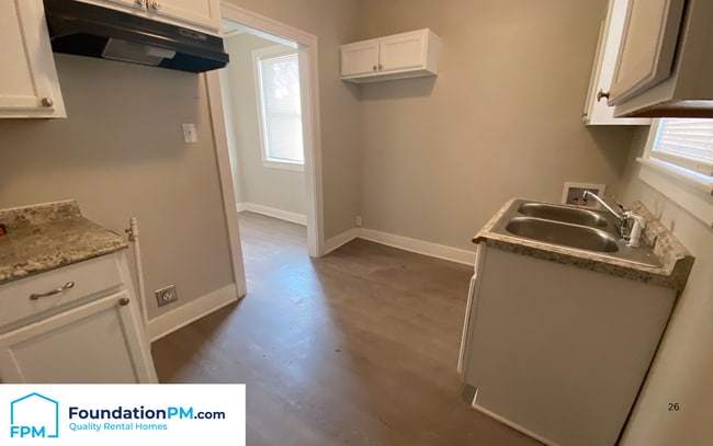 Building Photo - 2570 Malone Ave