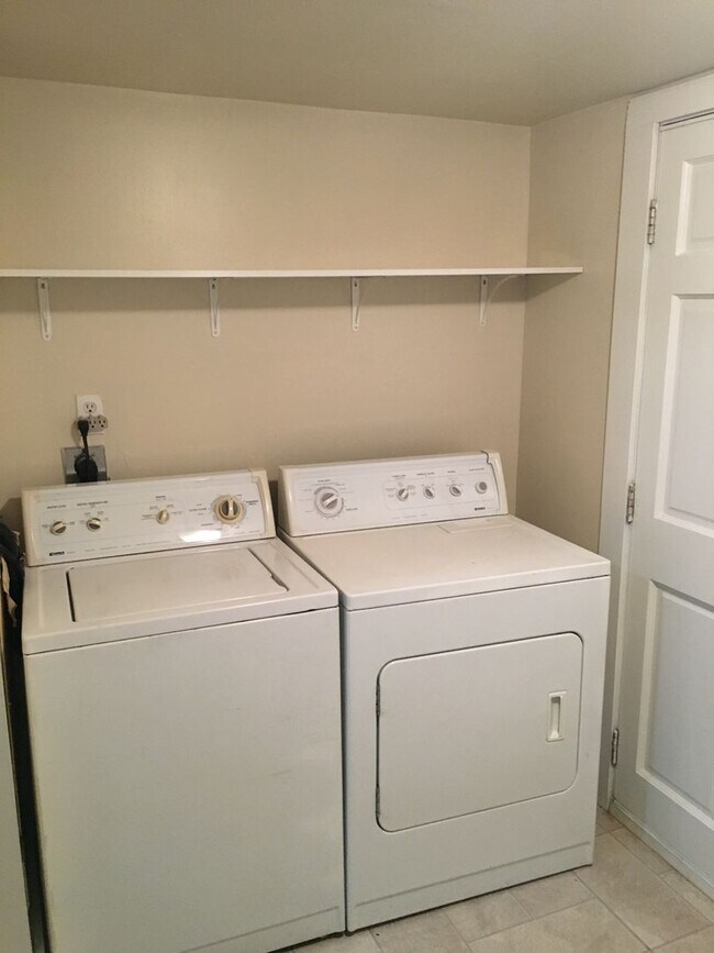 Building Photo - Charming Four-Square House in Church Hill w/ Fenced-in yard & tons of walkability