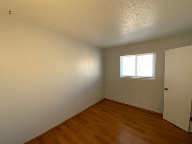 Building Photo - 3 Bedroom Single Story Home Available Near San Pedro Dr NE & McLeod Rd NE!