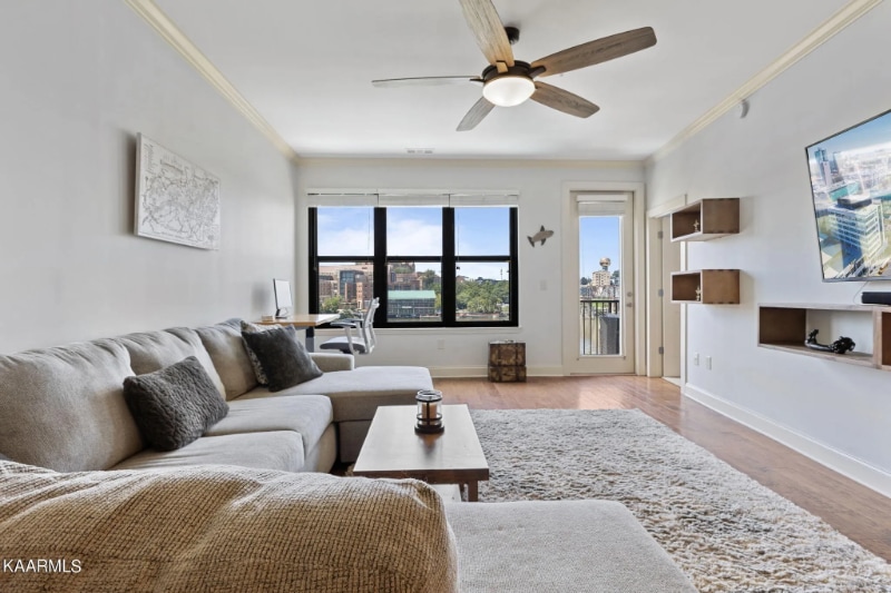 Building Photo - 445 W Blount Ave