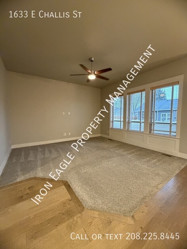 Building Photo - 1633 E Challis St