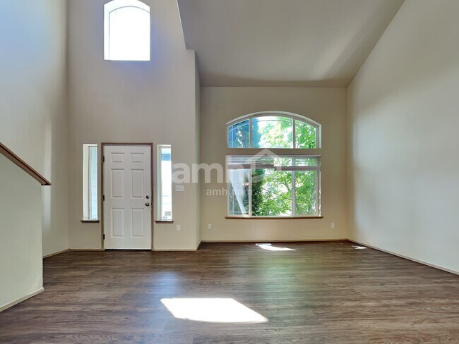 Building Photo - 7815 205th St E