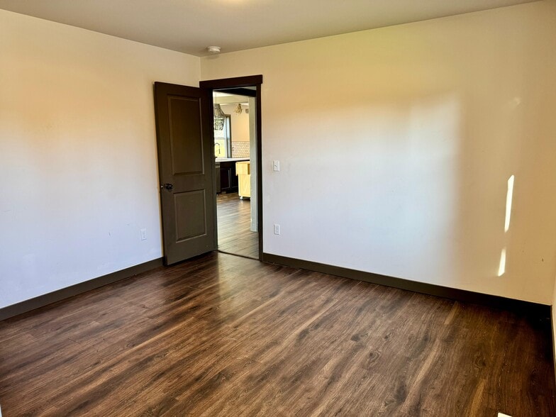 Building Photo - 3731 S Manitou Way