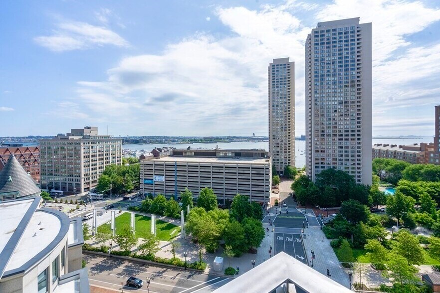 Building Photo - 80 Broad St