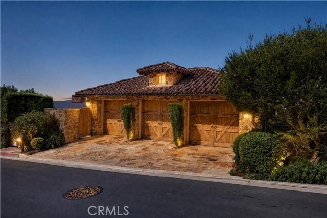 Building Photo - 517 Emerald Bay