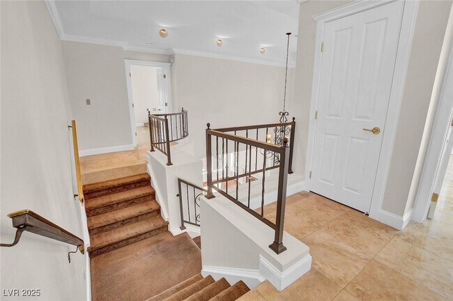 Building Photo - 9005 Opus Dr