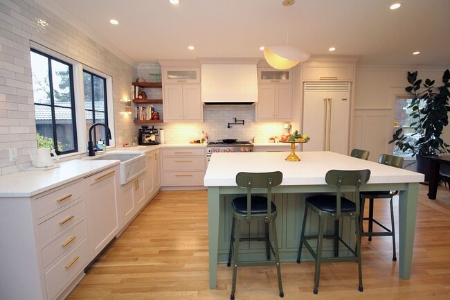 Building Photo - 3309 NW Thurman St