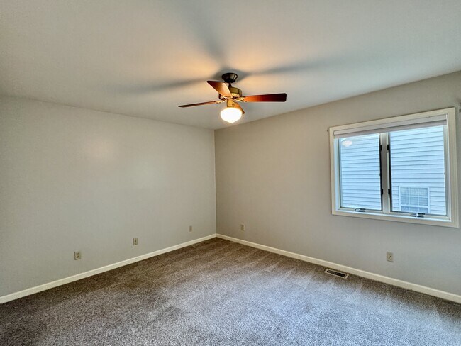 Building Photo - 212 Talah Ln