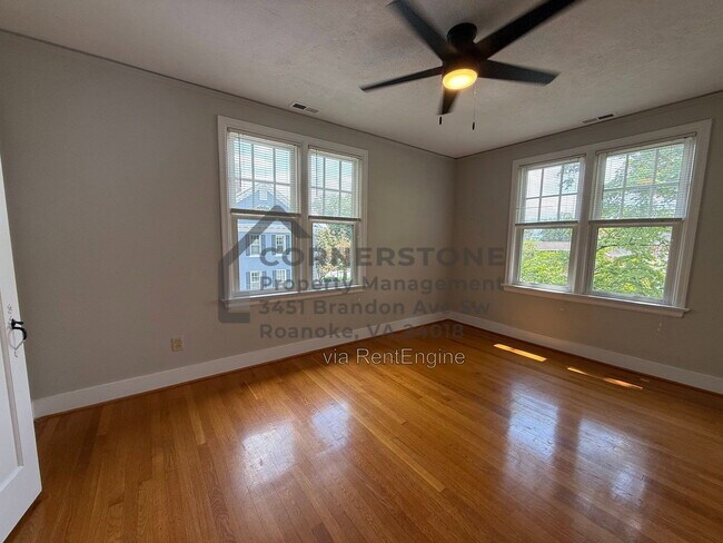 Building Photo - 353 Highland Ave SW