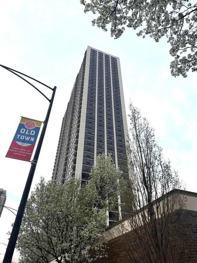 Building Photo - 1560 N Sandburg Terrace