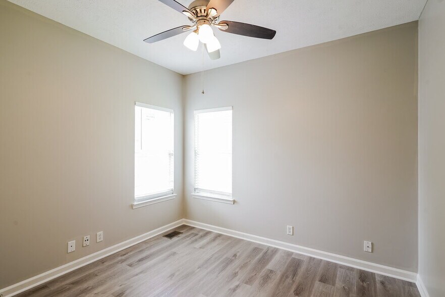 Building Photo - 2178 Loudenslager Dr