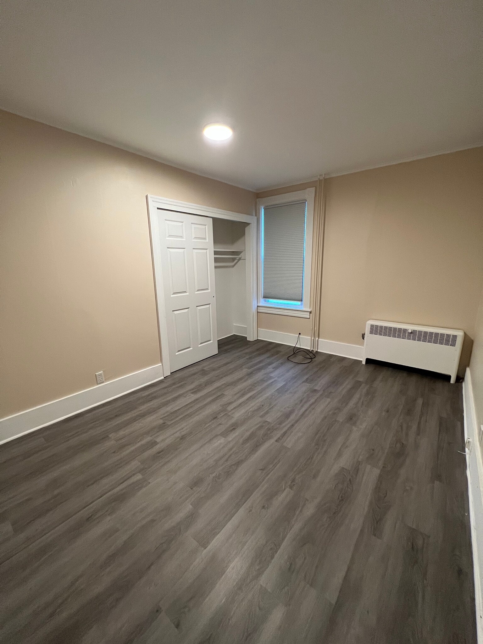 Building Photo - 466 NY-146