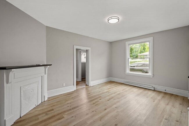 Building Photo - Beautiful 2 bedroom home in Homestead available August 1!