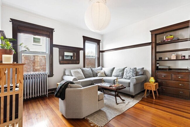Building Photo - 17 Germania St