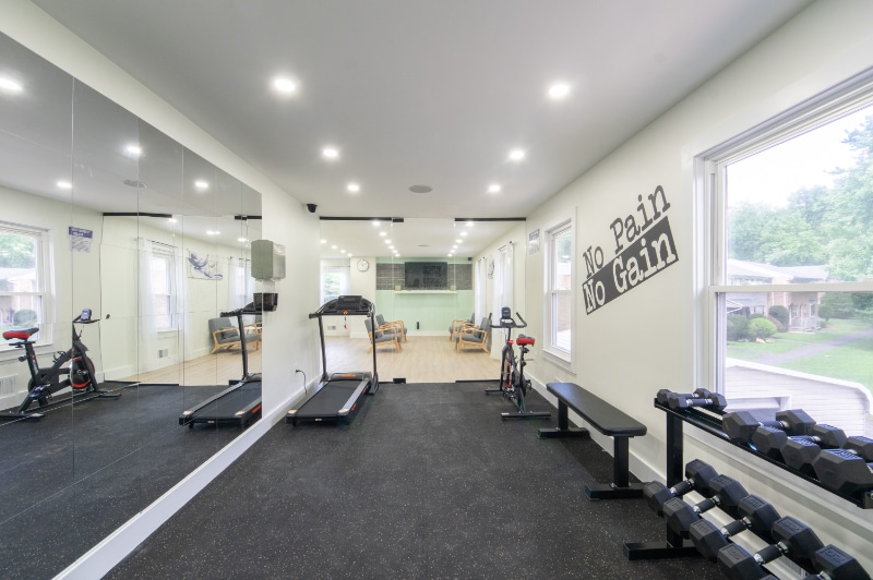 Building Photo - 501 Adams Ln