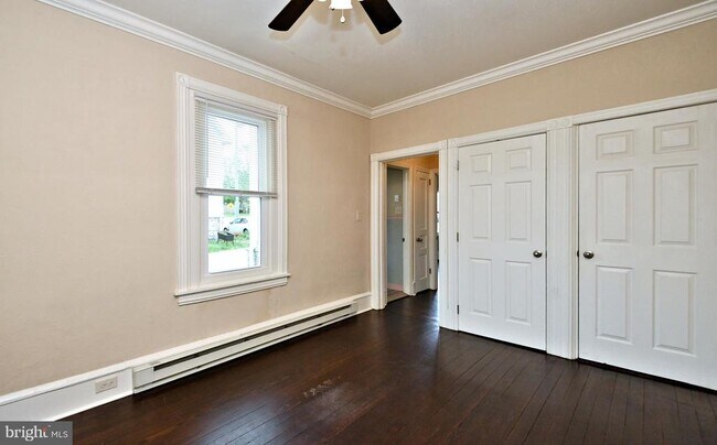 Building Photo - 3232 Ridge Pike