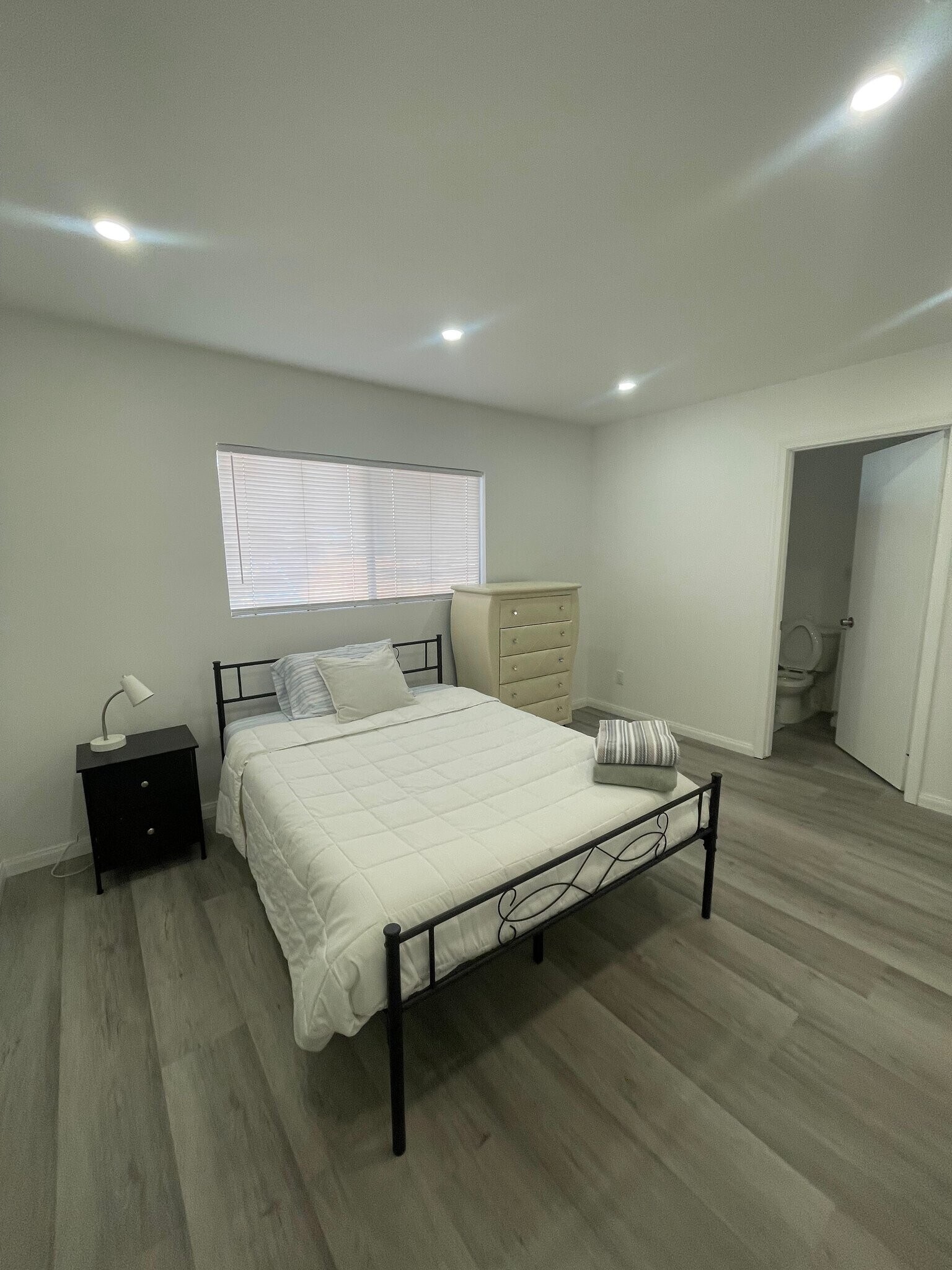 Building Photo - 3019 Brentwood Ave