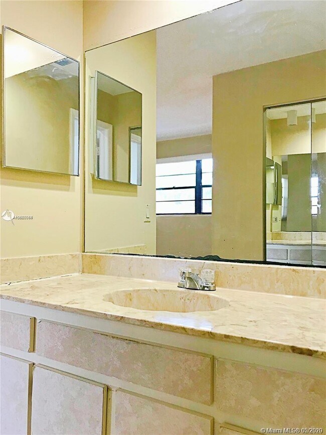 Building Photo - 6334 NW 170th Ln