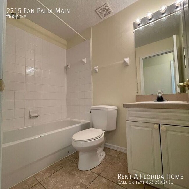 Building Photo - 2715 Fan Palm Dr