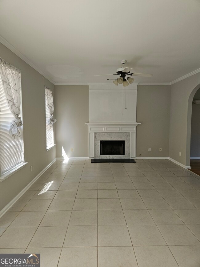 Building Photo - 6865 Breeze Dr